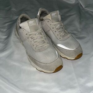 Sorel Light Gray Athletic Shoes 9.5